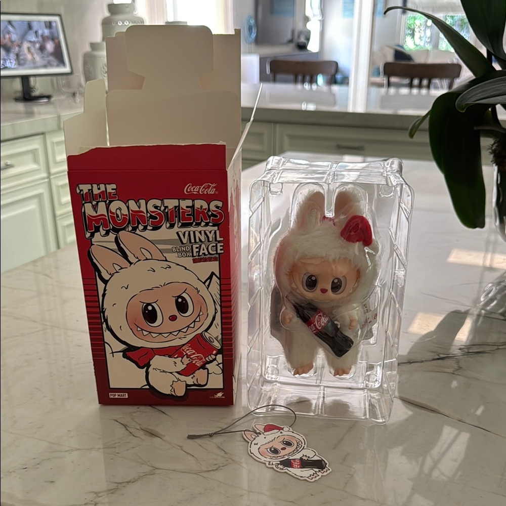 Coca-Cola The Monsters Vinyl Face in Red Box